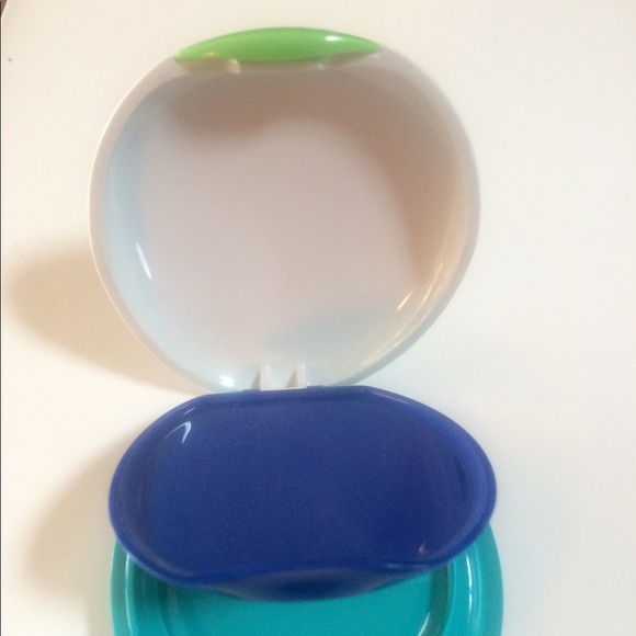 Shiseido UV protective compact foundation cases - Picture 2 of 6